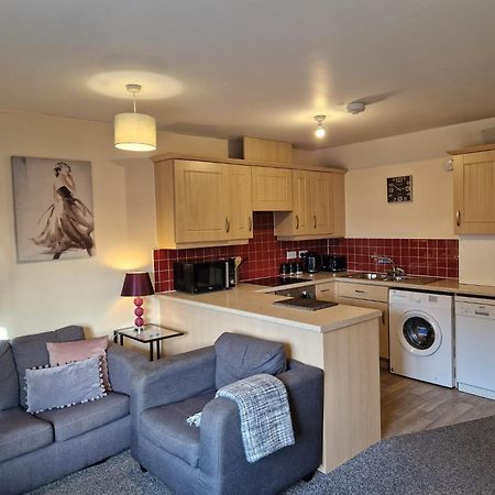 Hereford - Mayflower Coach House, Modern 2 Bedroom Property With Parking, Located South Of Hereford City, Suitable For Small Family, Couple Or Contractors - Sleeps Up To 5 Guests - Hosted By Rentmyhouse المظهر الخارجي الصورة