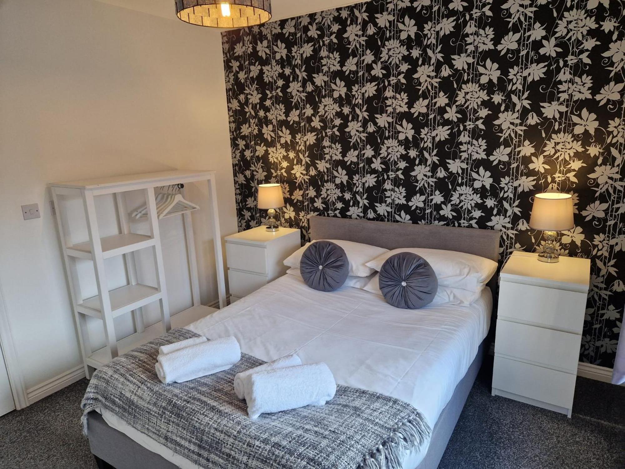 Hereford - Mayflower Coach House, Modern 2 Bedroom Property With Parking, Located South Of Hereford City, Suitable For Small Family, Couple Or Contractors - Sleeps Up To 5 Guests - Hosted By Rentmyhouse المظهر الخارجي الصورة