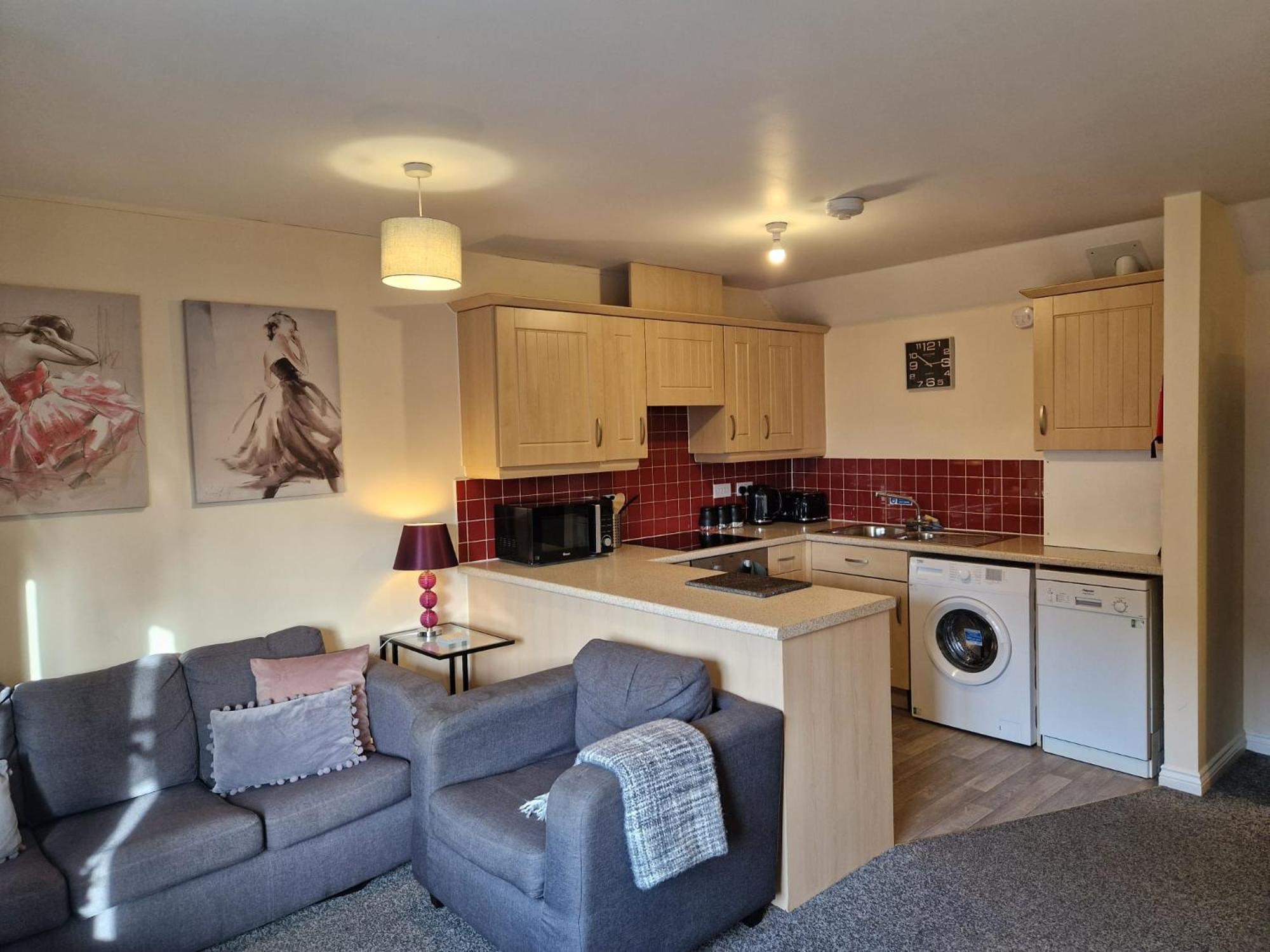 Hereford - Mayflower Coach House, Modern 2 Bedroom Property With Parking, Located South Of Hereford City, Suitable For Small Family, Couple Or Contractors - Sleeps Up To 5 Guests - Hosted By Rentmyhouse المظهر الخارجي الصورة